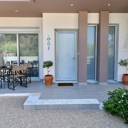 Dionysus Seaside Villa イアリソス エクステリア 写真
